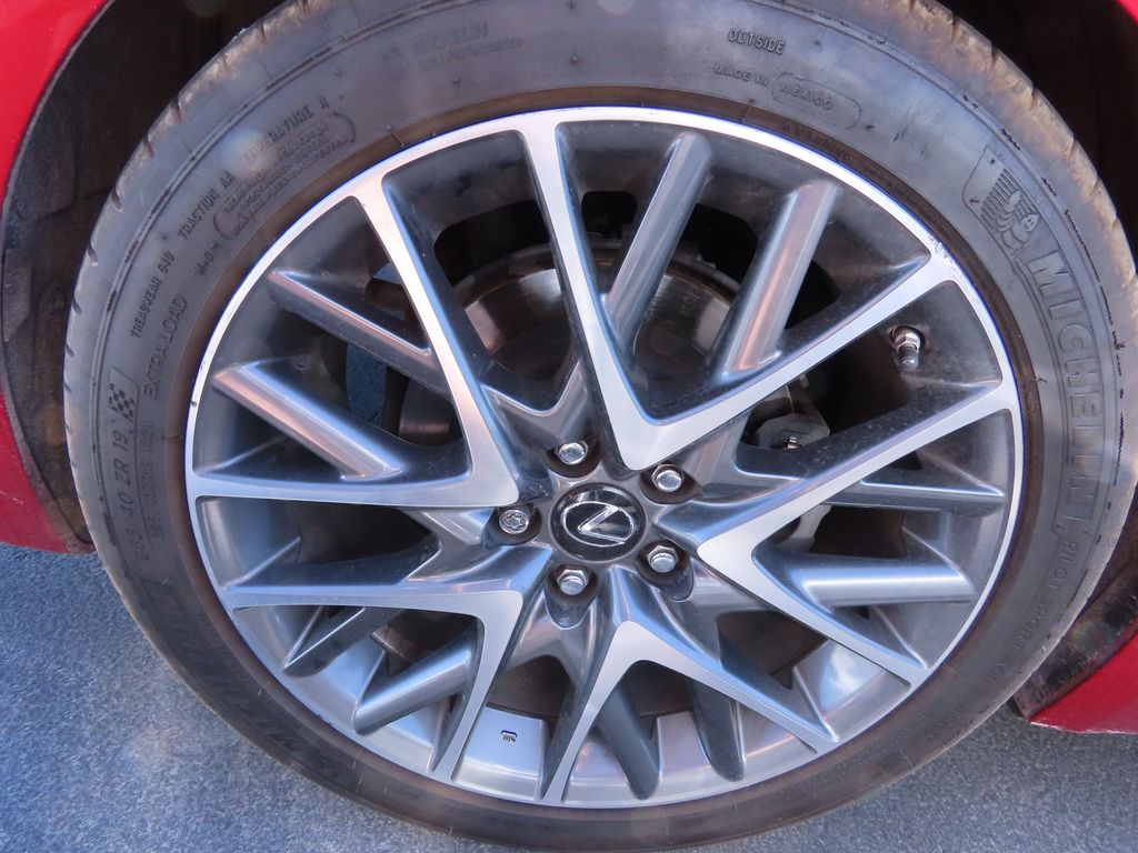 Thumbnail: 2017 Lexus RC - 17