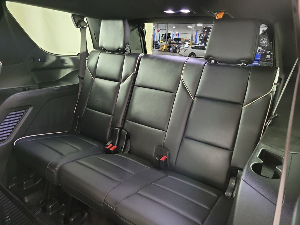 2022 Cadillac Escalade Sport - 10