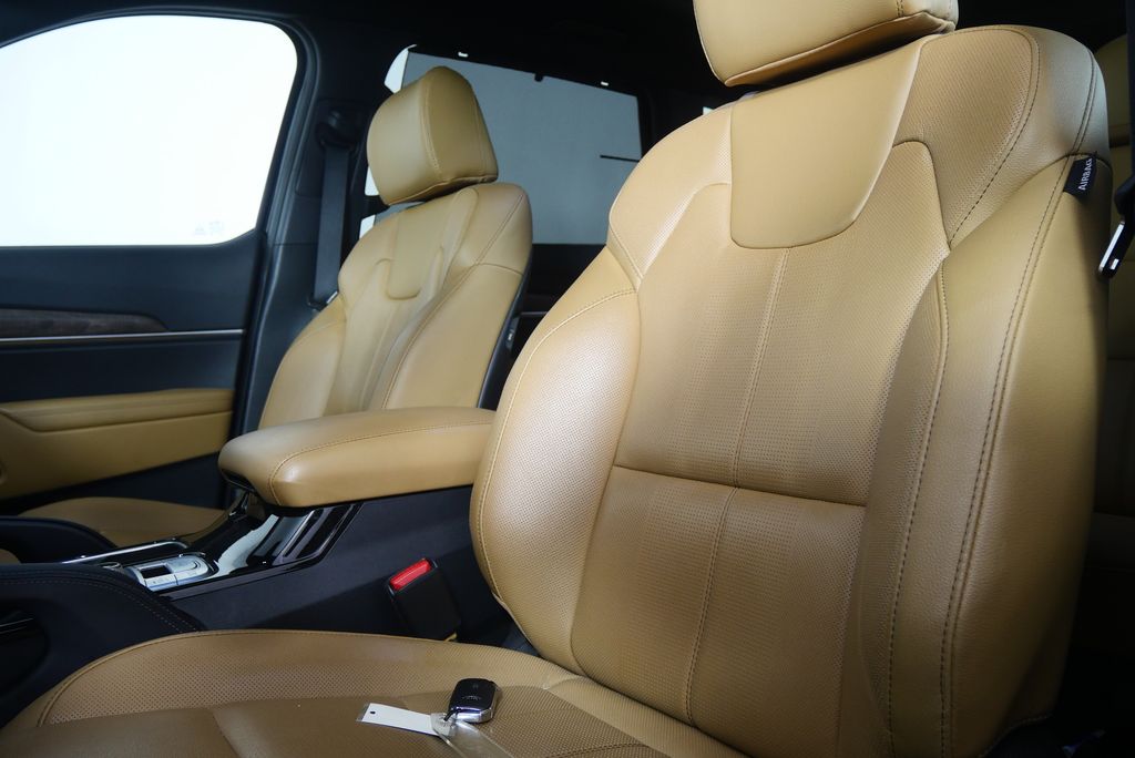 Thumbnail: 2021 Kia Telluride - 11