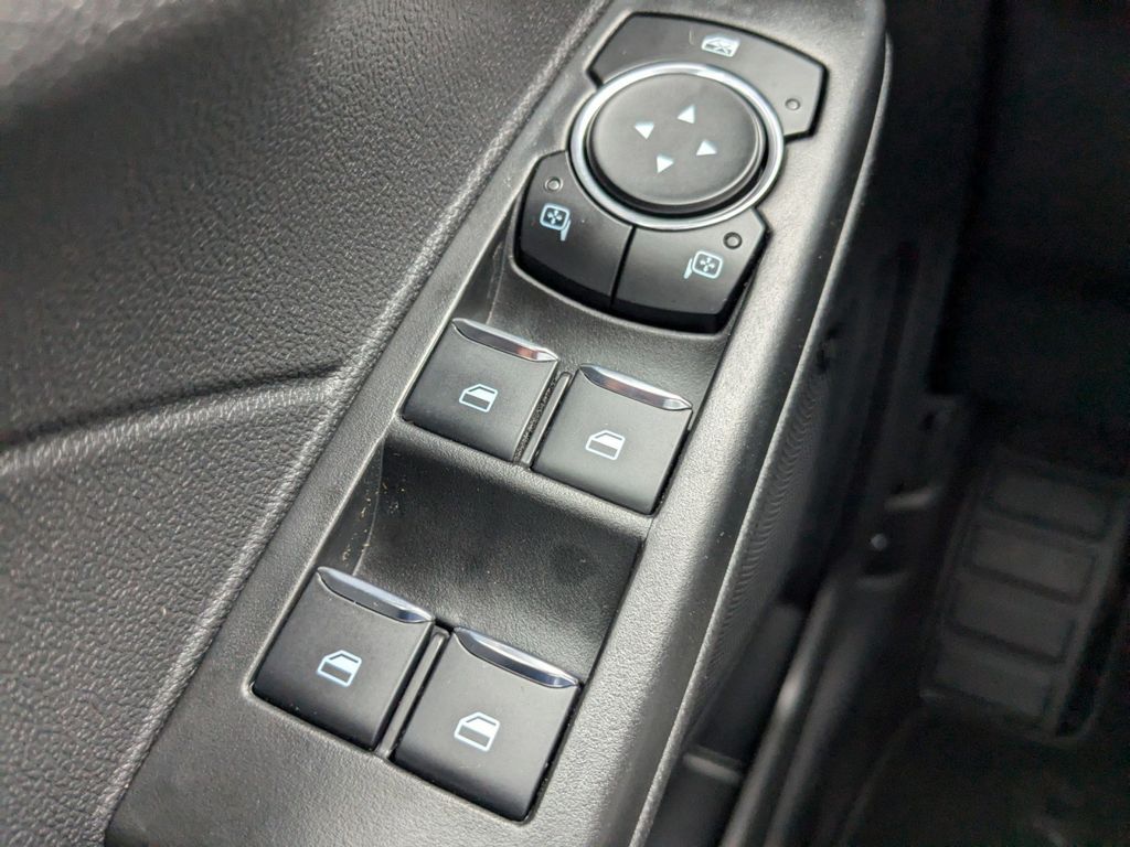2025 Ford Escape ST-Line Elite