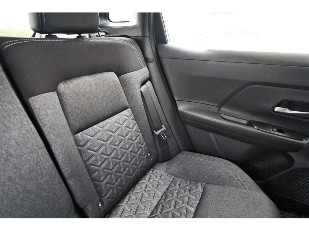 2026 Nissan Kicks SV - 10