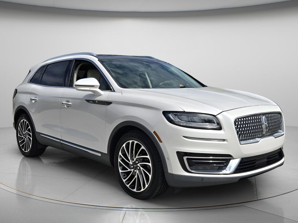 2019 Lincoln Nautilus - $15,475