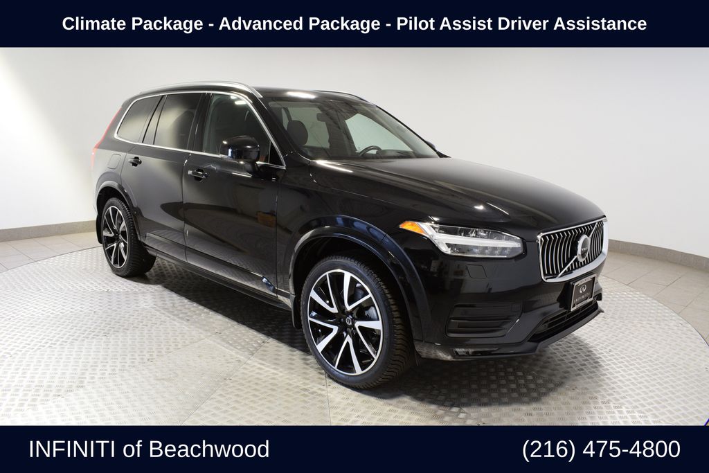 2022 Volvo XC90 T6 Momentum 7-Passenger AWD
