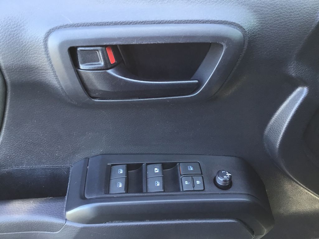 Thumbnail: 2023 Toyota Tacoma - 17