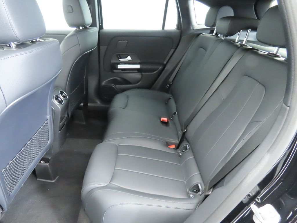 Thumbnail: 2025 Mercedes-Benz GLA - 21