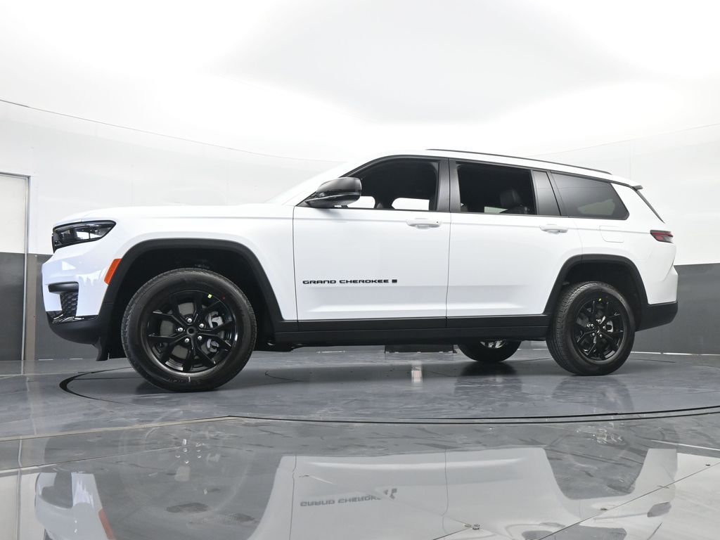 Used 2025 Bright White Clearcoat Jeep Altitude image 48
