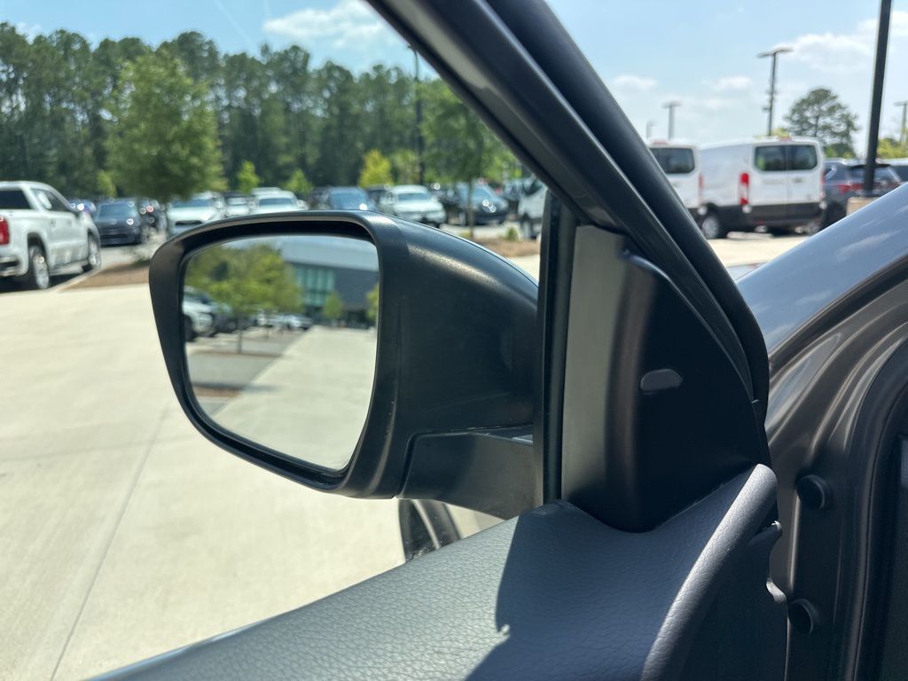 2017 Gun Metallic Nissan Rogue Sport SL FWD SUV