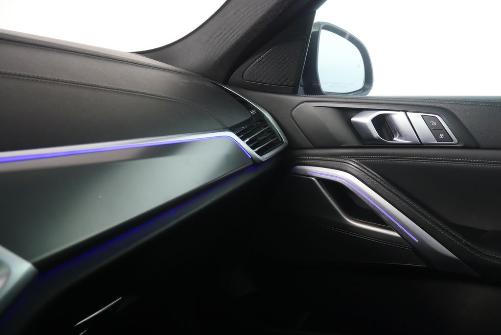 Thumbnail: 2022 BMW X6 - 31