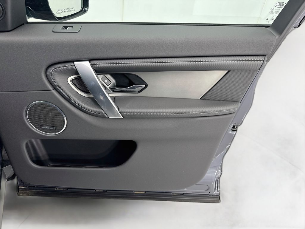 Thumbnail: 2026 Land Rover Discovery Sport - 24