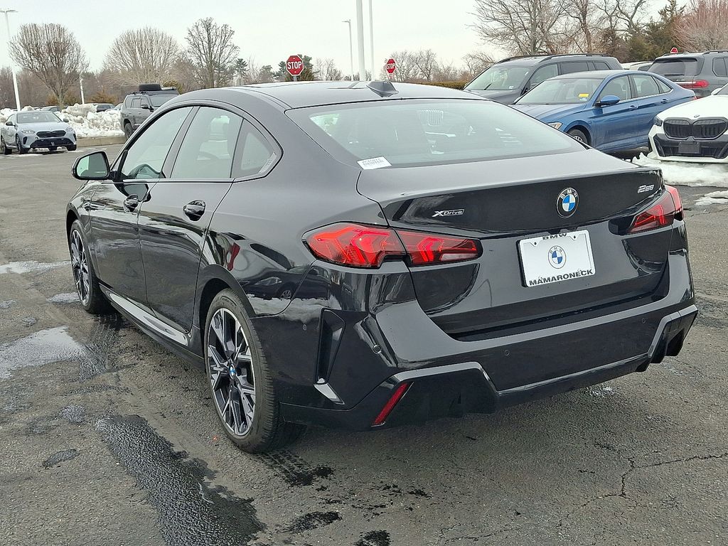 Thumbnail: 2025 BMW 2 Series - 4