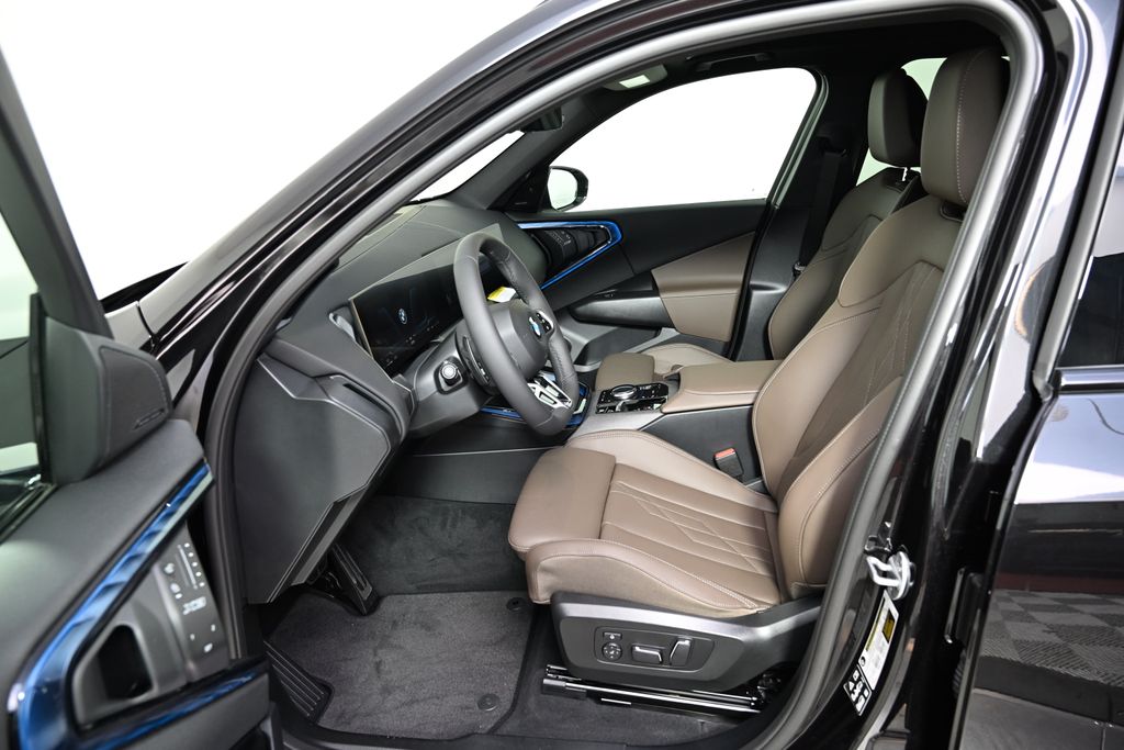 Thumbnail: 2025 BMW X3 - 14