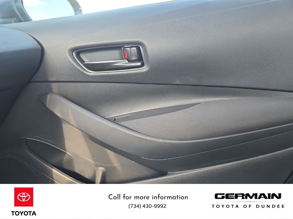 2023 Toyota Corolla LE photo 40