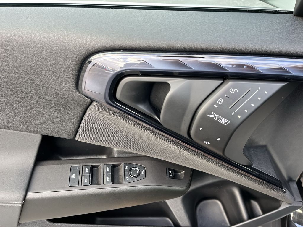 Thumbnail: 2025 BMW X3 - 13