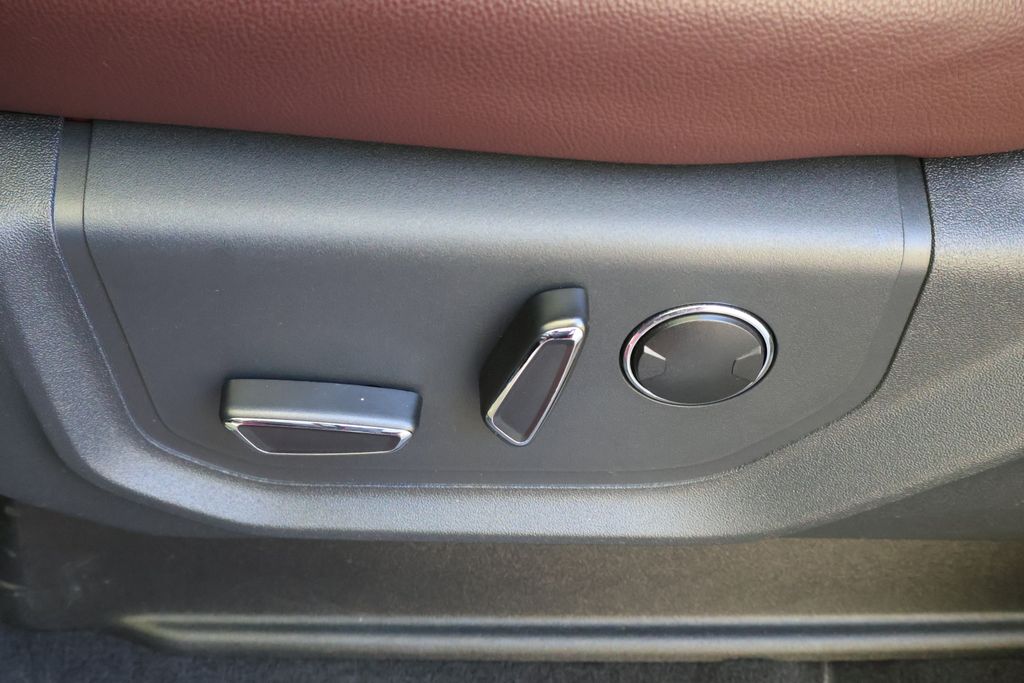 Thumbnail: 2024 Ford Expedition - 32