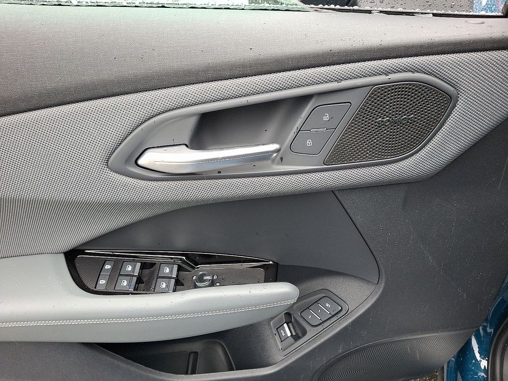 Thumbnail: 2026 Audi Q3 - 9