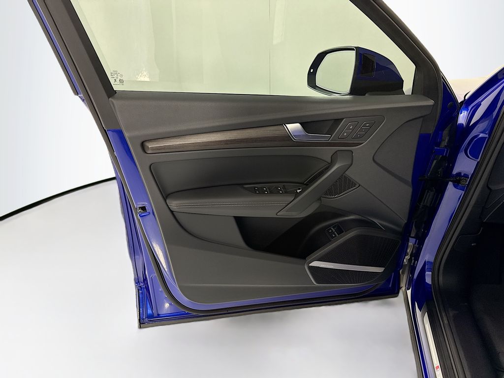 Thumbnail: 2025 Audi Q5 - 24