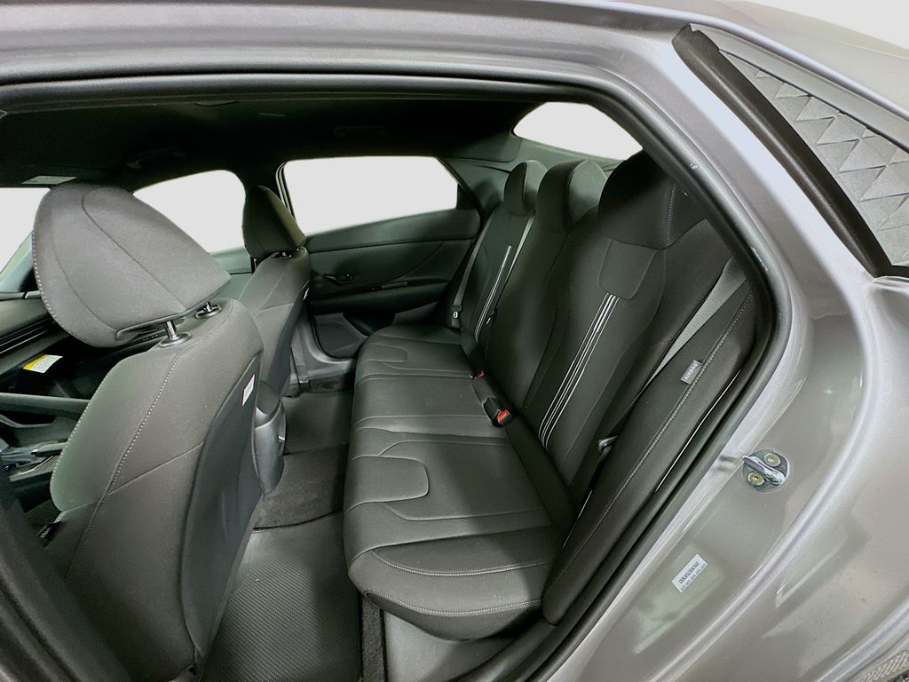 Thumbnail: 2025 Hyundai Elantra - 16