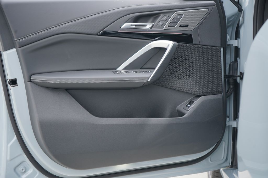 Thumbnail: 2026 BMW X2 - 9
