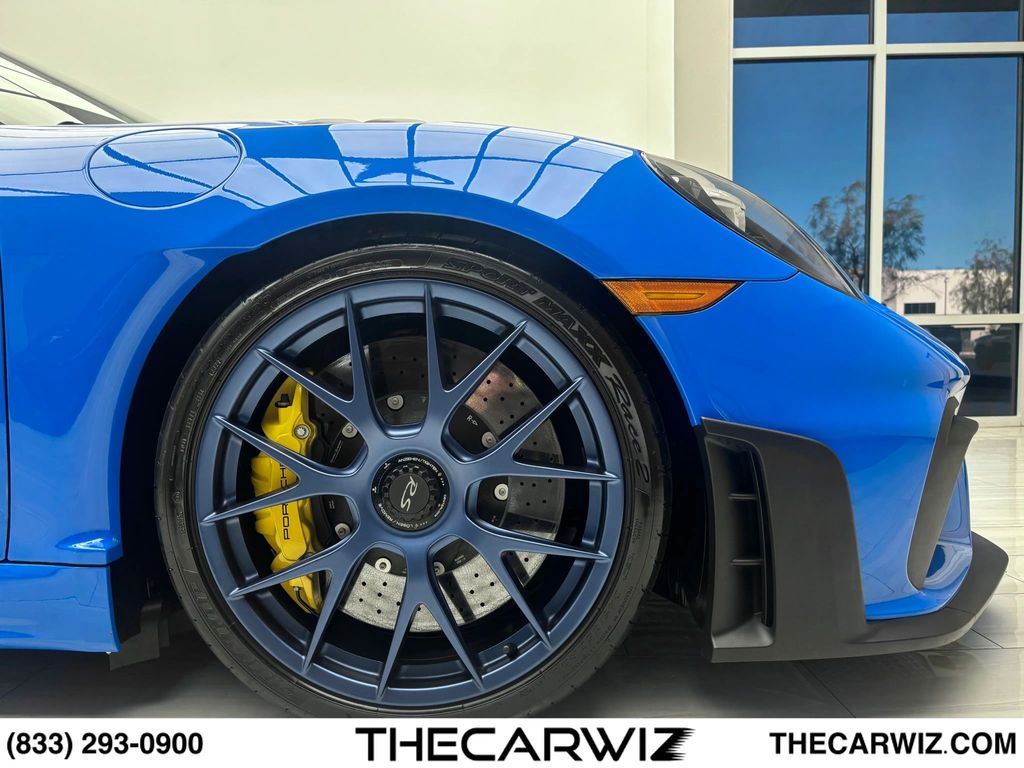 2023 Porsche 718 Cayman