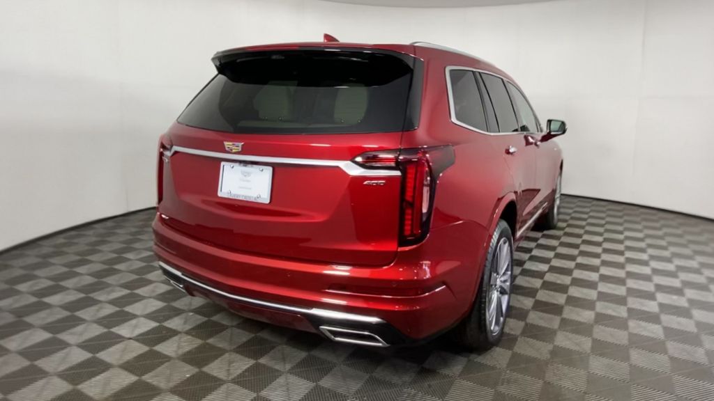 2025 Cadillac XT6 Premium Luxury 8