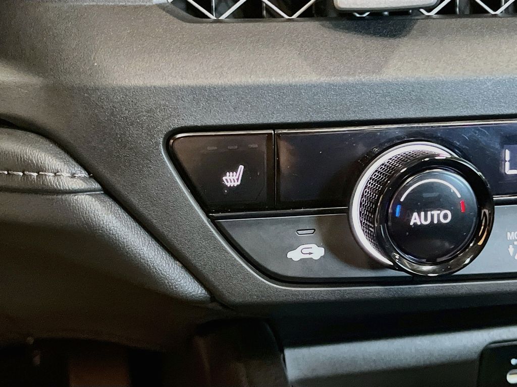 Used 2025 Charcoal Honda SE image 18