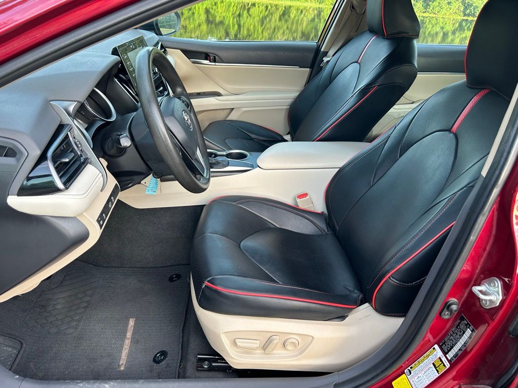 Thumbnail: 2021 Toyota Camry - 14