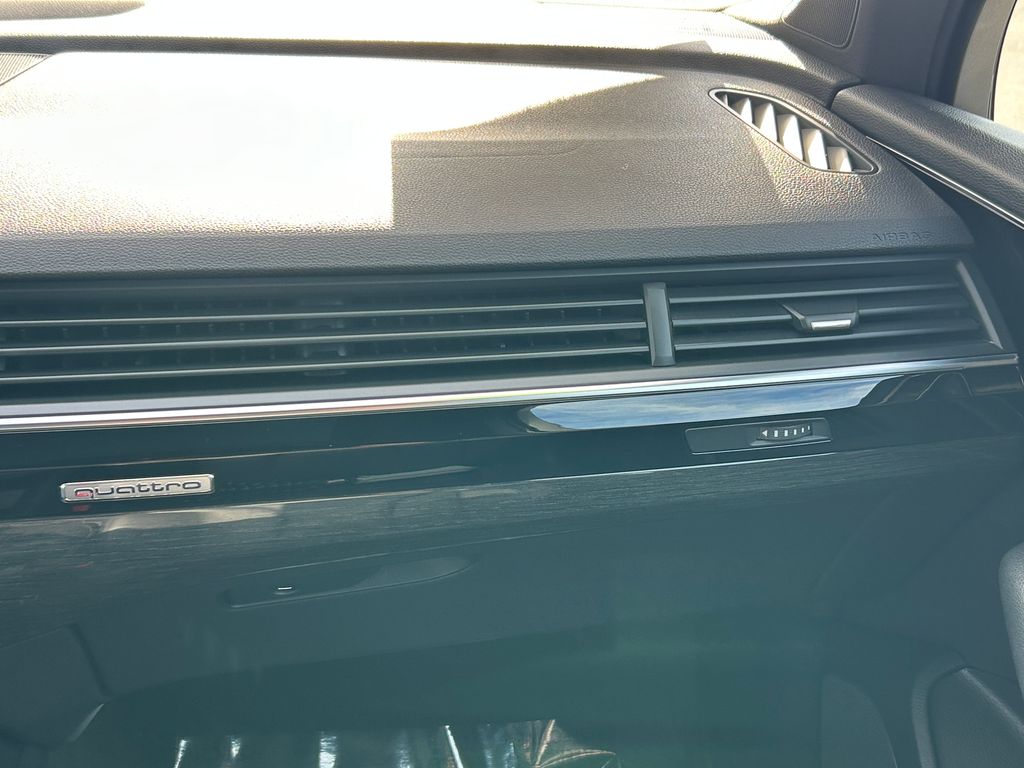 Thumbnail: 2018 Audi Q7 - 24