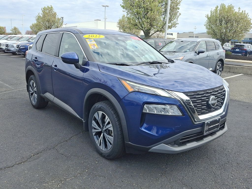 2022 Nissan Rogue SV 3