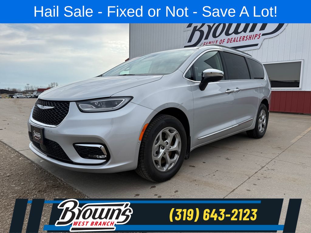 Silver Mist Clearcoat 2023 Chrysler Pacifica Limited AWD Minivan All-Wheel Drive 9-Speed Automatic