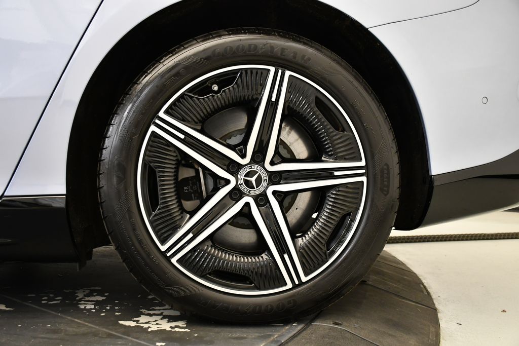 Thumbnail: 2023 Mercedes-Benz EQS - 13