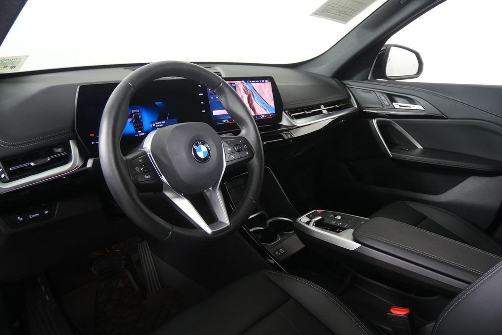 Thumbnail: 2025 BMW X1 - 12