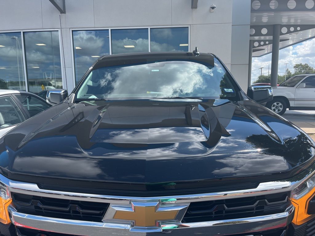 Thumbnail: 2024 Chevrolet Silverado 1500 - 2