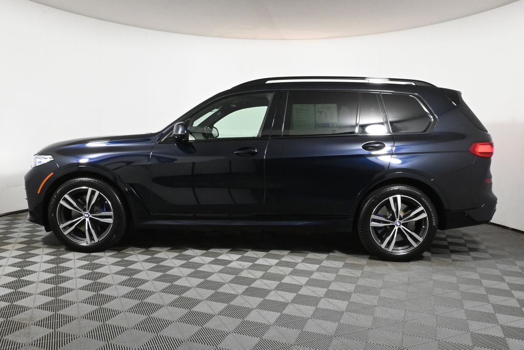 2022 BMW X7 M50i 2