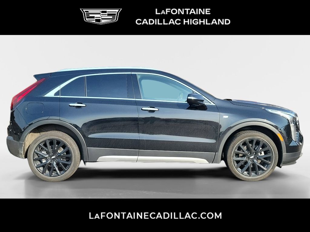 2022 Cadillac XT4 Premium Luxury 8