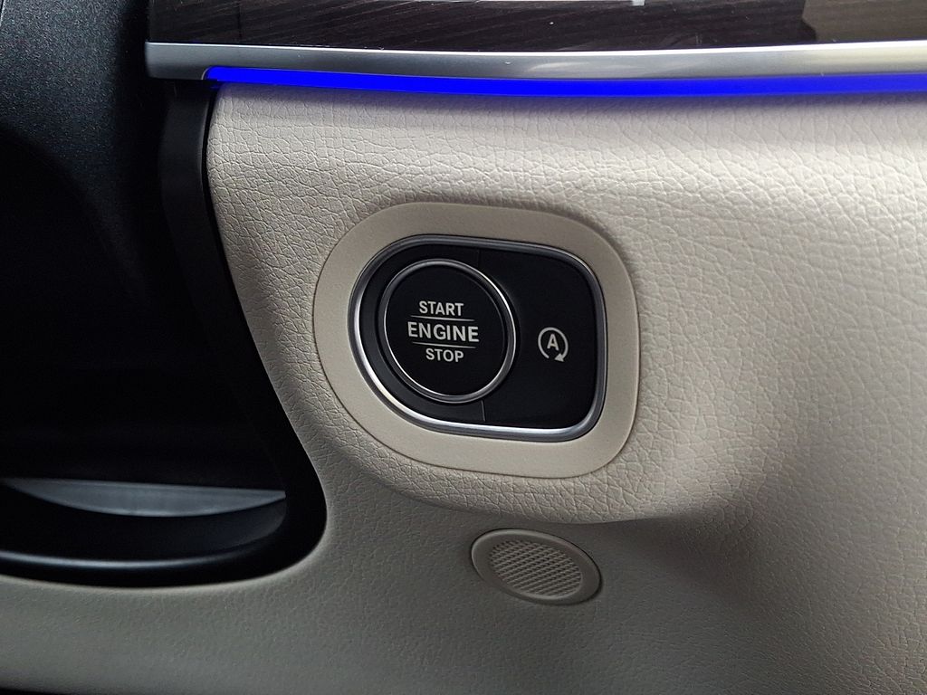 Thumbnail: 2026 Mercedes-Benz GLE - 16