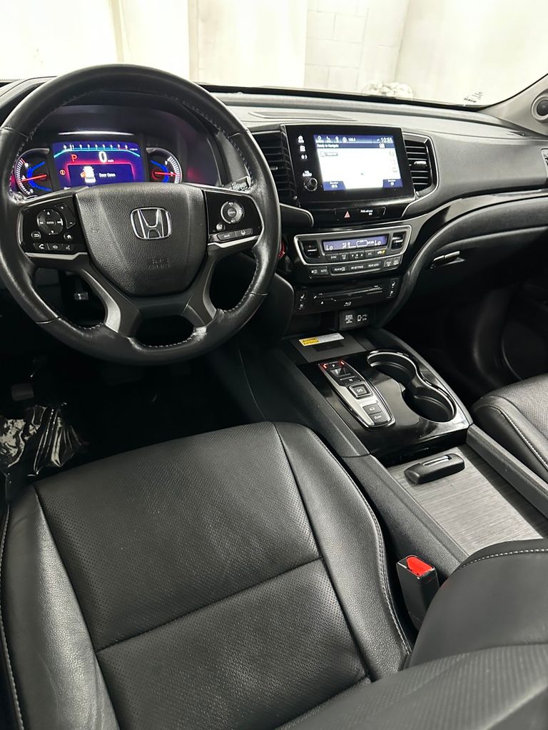 used 2022 Honda Pilot car, priced at $34,985
