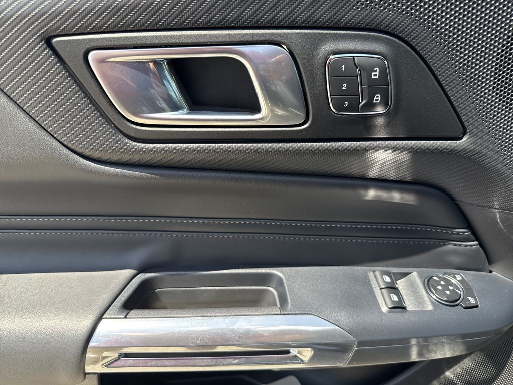 2025 Ford Mustang GT Premium - 10