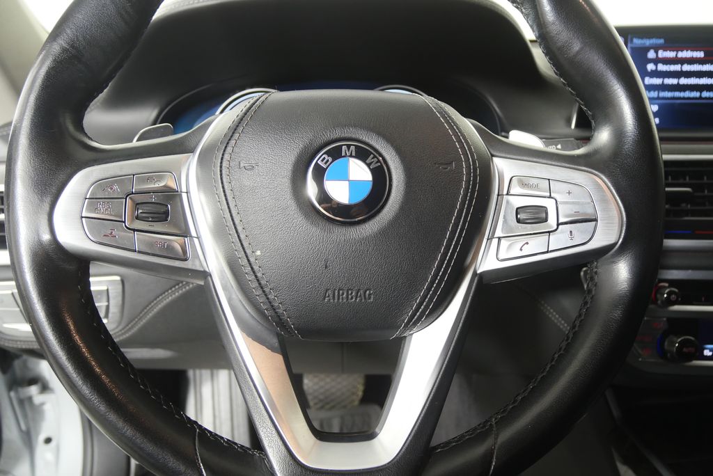 Thumbnail: 2017 BMW 7 Series - 18