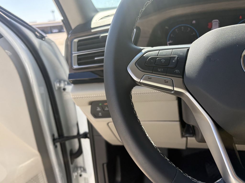 2024 Volkswagen Atlas 2.0T SE  at Big Star Chrysler Jeep Dodge Ram 
