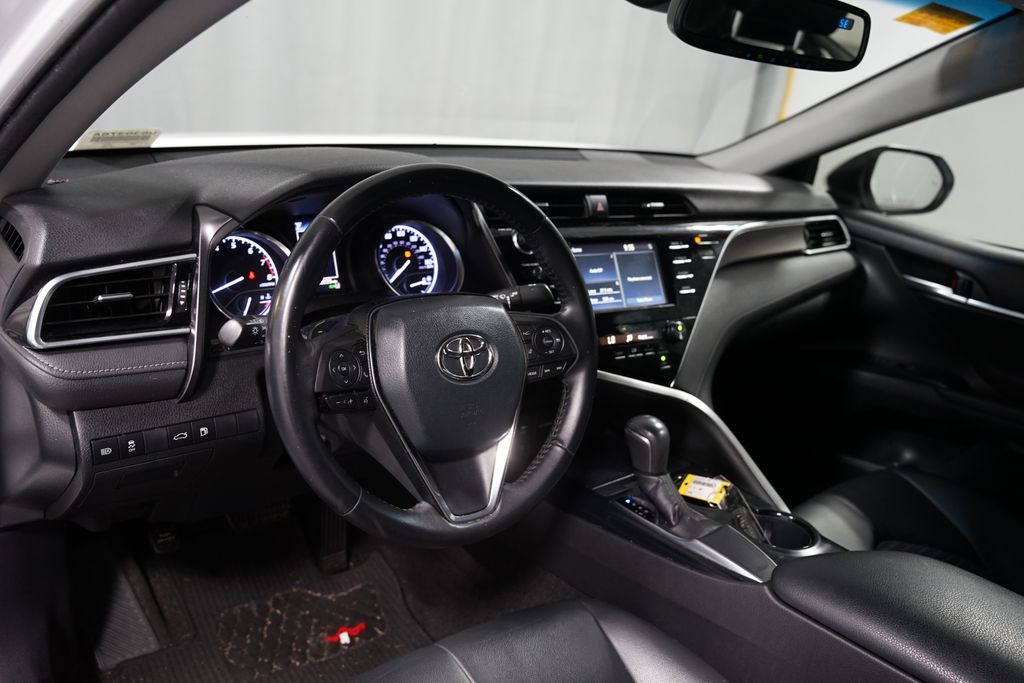 Thumbnail: 2018 Toyota Camry - 7