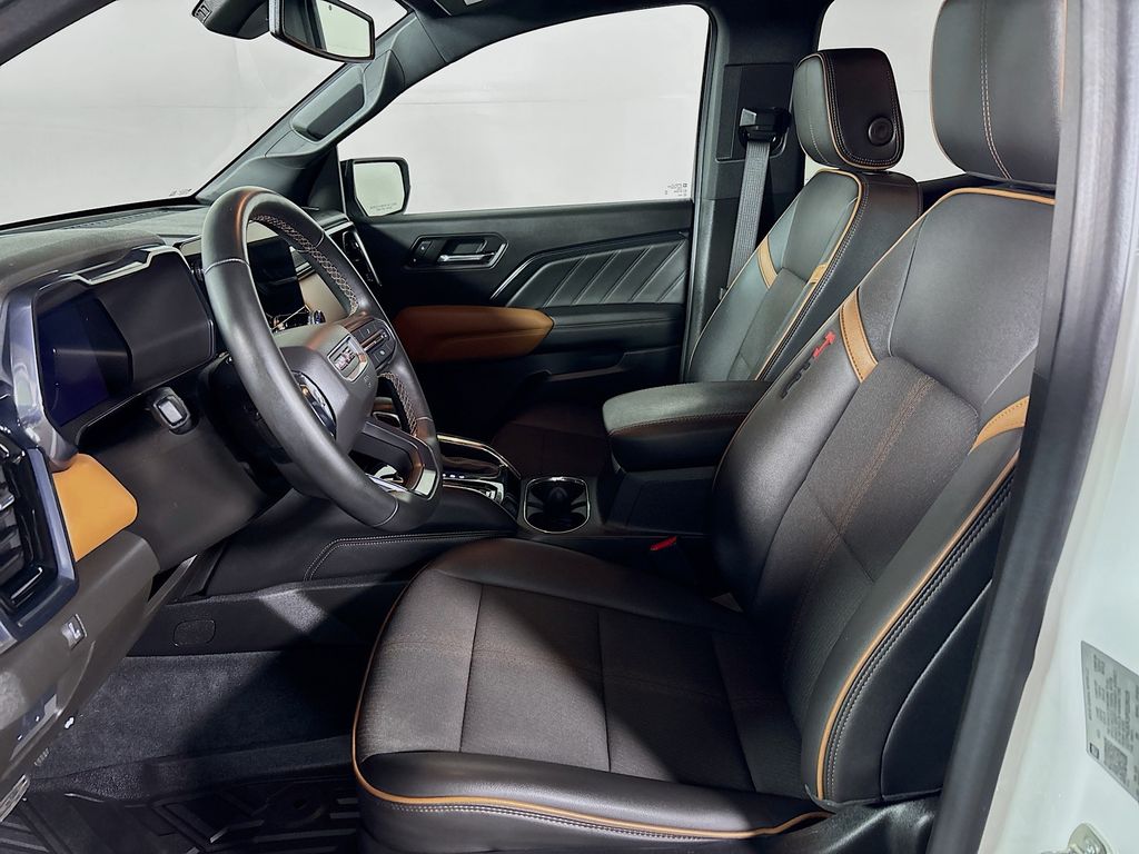 2023 GMC Canyon AT4