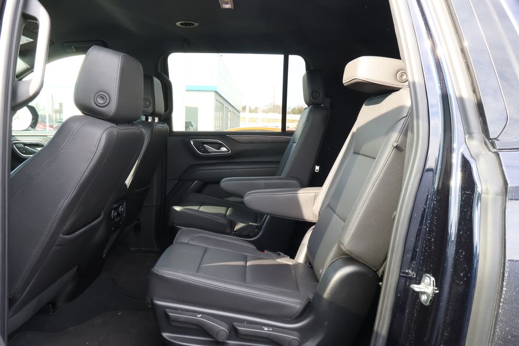 Thumbnail: 2024 Chevrolet Suburban - 30