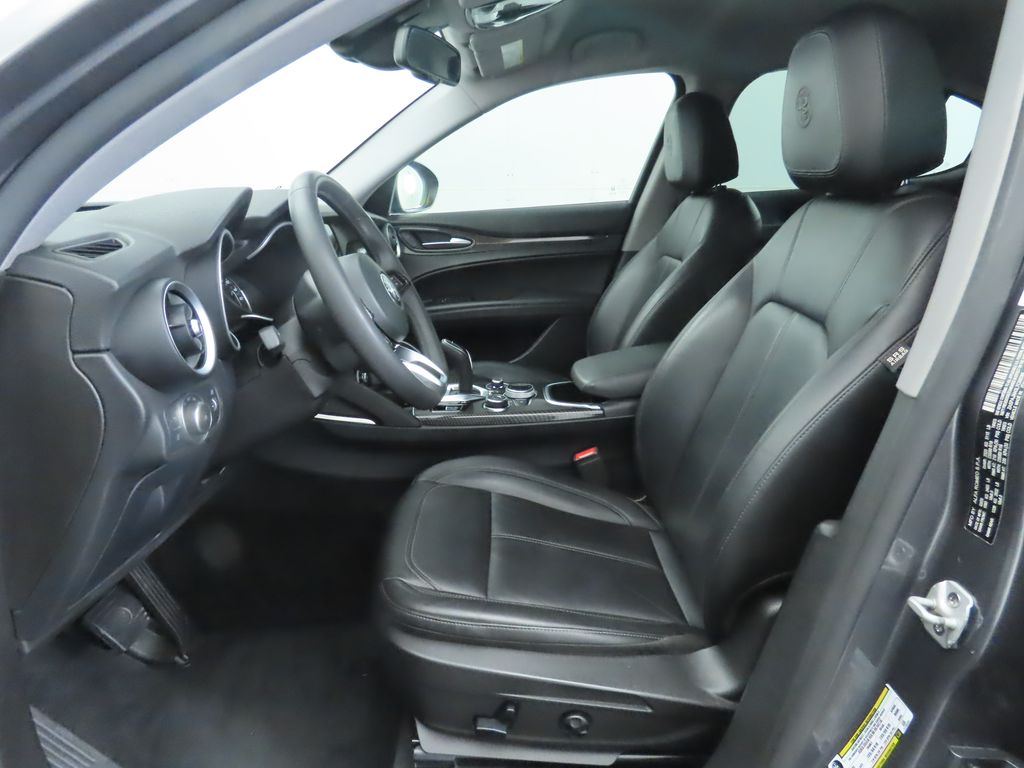 Thumbnail: 2020 Alfa Romeo Stelvio - 19