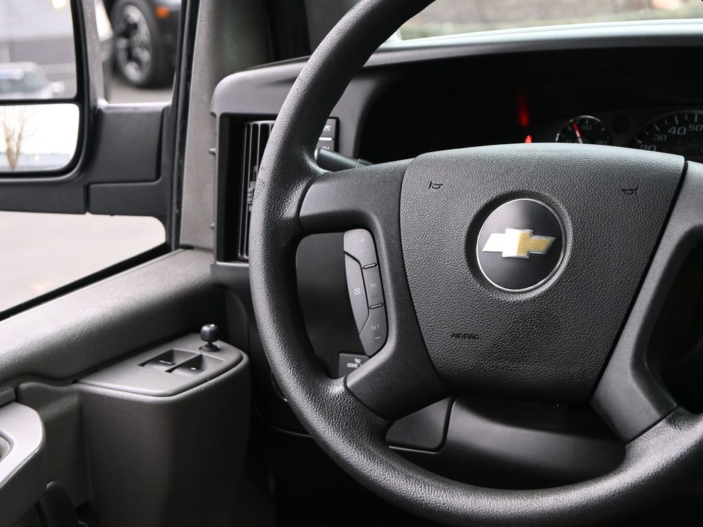 2020 Chevrolet Express Passenger RWD 3500 Extended Wheelbase LT