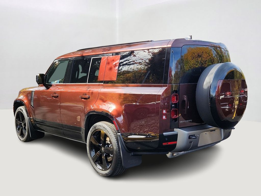 Thumbnail: 2025 Land Rover Defender - 4