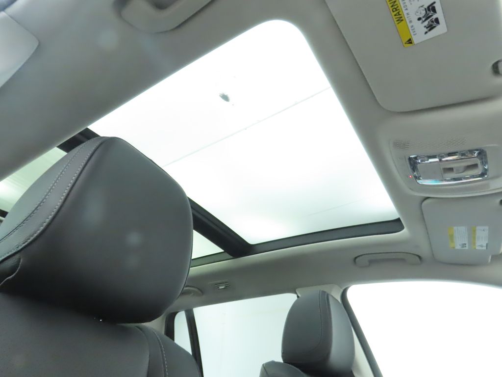 Thumbnail: 2026 Mercedes-Benz GLS - 21