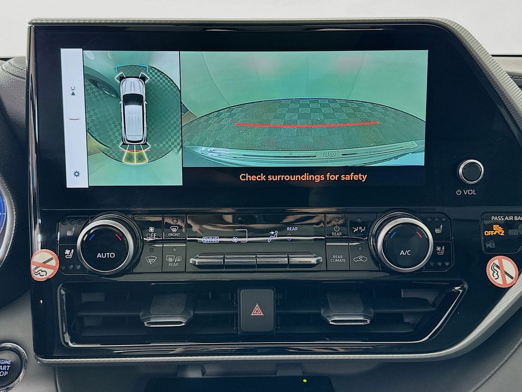 Thumbnail: 2023 Toyota Highlander - 13