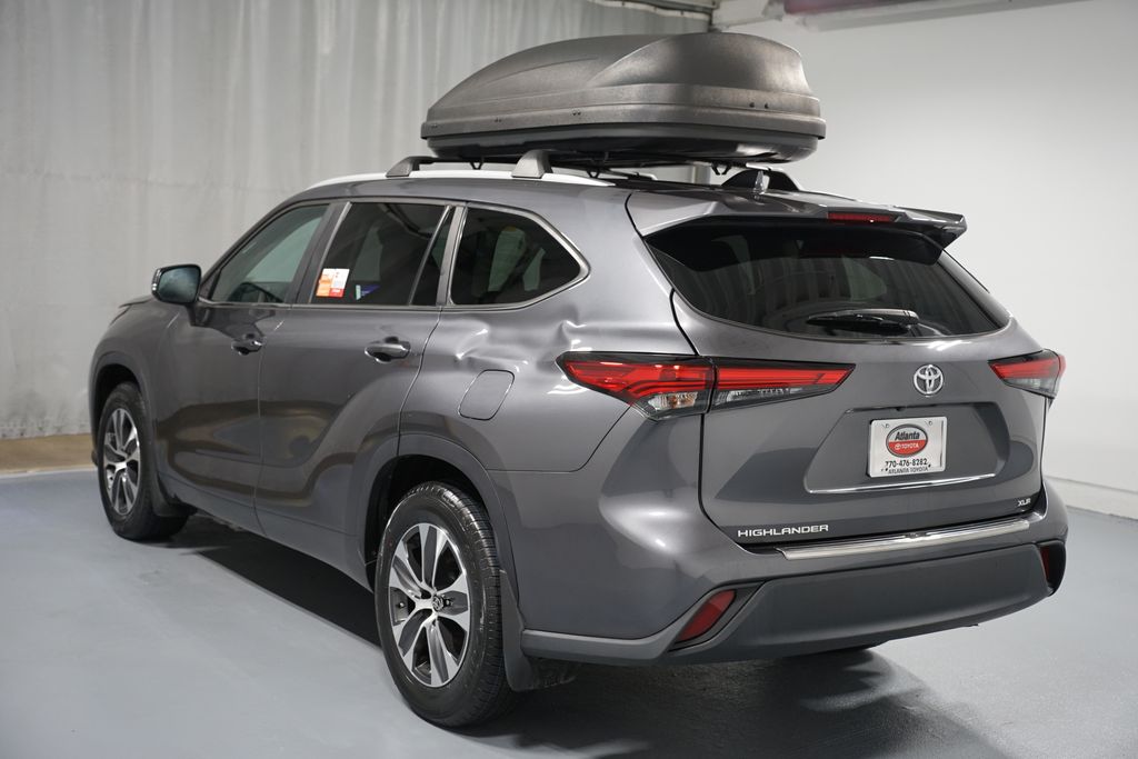 Thumbnail: 2023 Toyota Highlander - 6