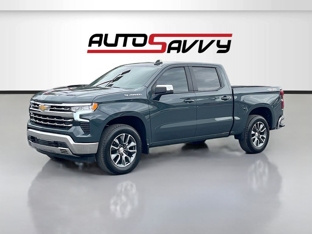 Used 2026 Gray Chevrolet LT image 3