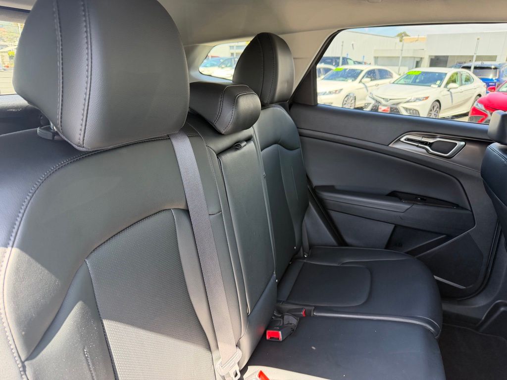 Used 2025 Kia Sportage SUV